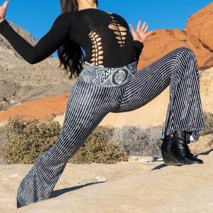 Jammin Warrior Collective - (M) Grateful Dead Velvet Slim Bells Midnight